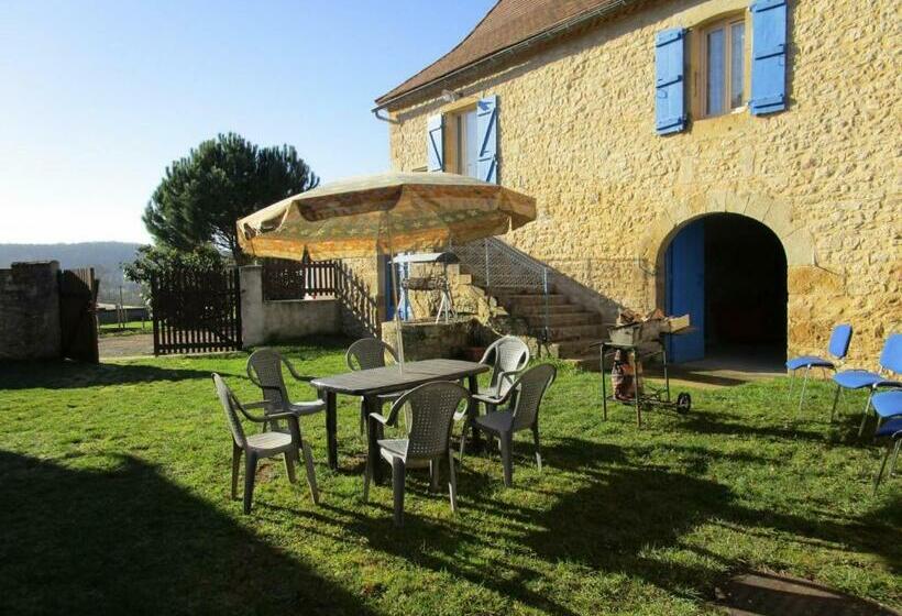 فندق Gîte Familial Avec Cheminée, Ping Pong, Près De La Grotte De Tourtoirac Et Du Château De Hautefort