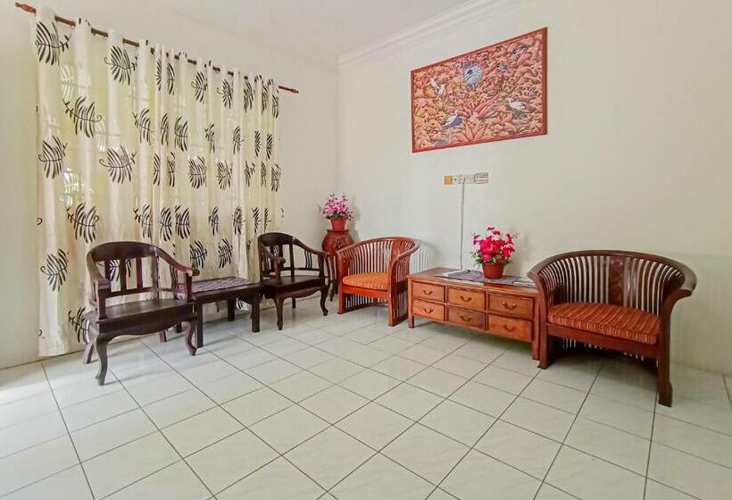 فندق Oyo 90238 Just Homestay