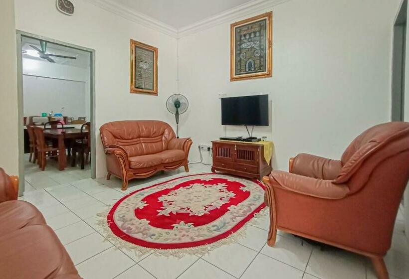فندق Oyo 90238 Just Homestay