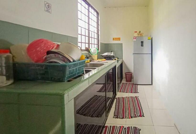 فندق Oyo 90238 Just Homestay