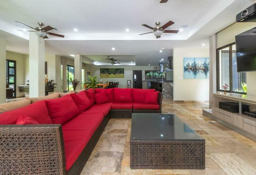 ホテル Rancho Haas