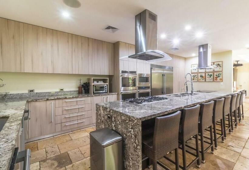 ホテル Rancho Haas