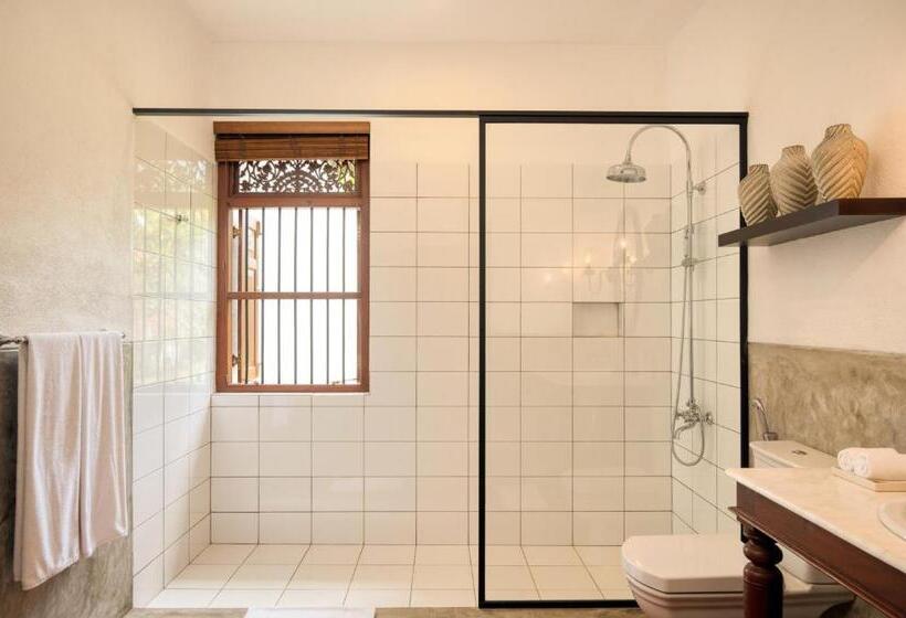 فندق Uga Riva Negombo