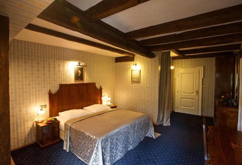 호텔 Zámek Potštejn