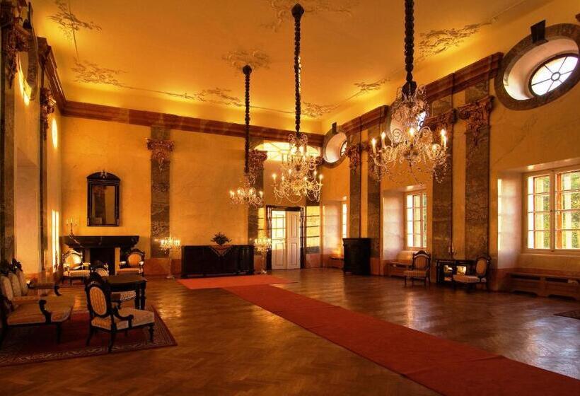 호텔 Zámek Potštejn