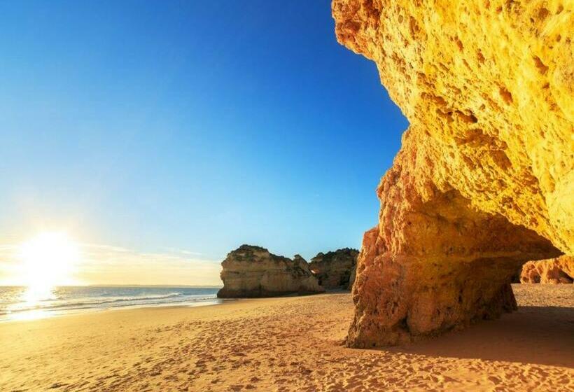 بنسيون Casa Estombar   Private Swimming Pool   Air Conditioning In All Bedrooms   Wifi