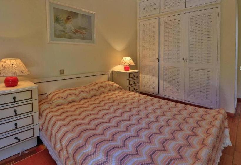 펜션 Casa Vale Do Lobo 114   Great Townhouse Few Minutes Walk From Beach Praca