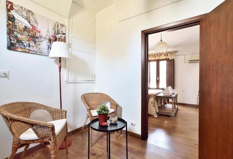 پانسیون Case Del Vicolo Stretto