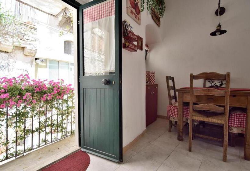 پانسیون Case Del Vicolo Stretto