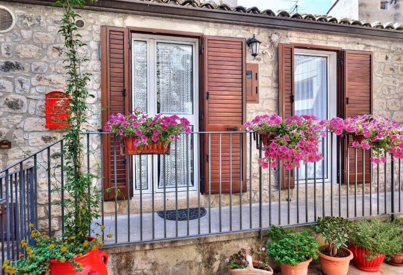 پانسیون Case Del Vicolo Stretto