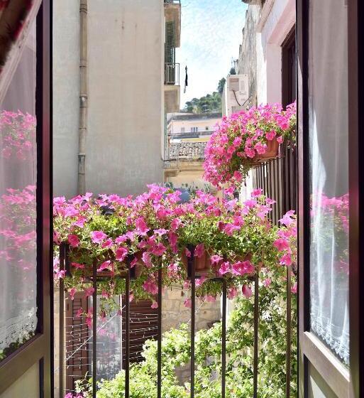 پانسیون Case Del Vicolo Stretto