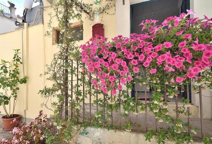 پانسیون Case Del Vicolo Stretto