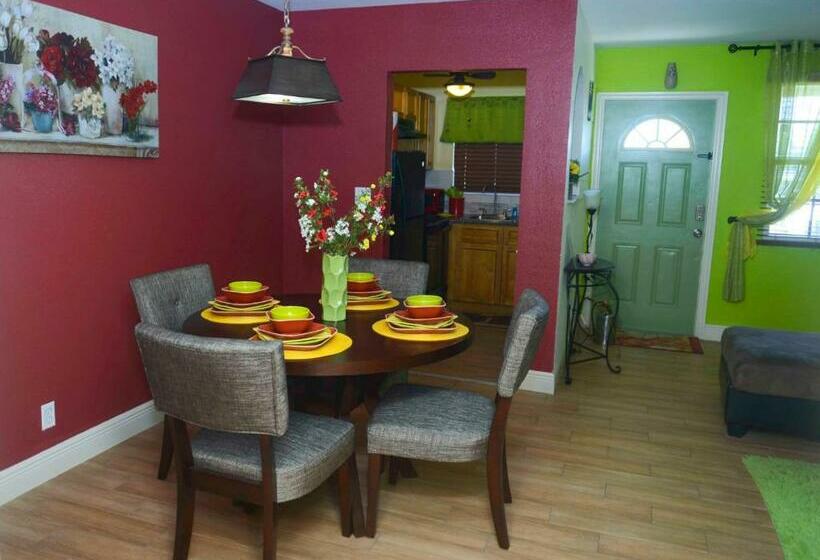 펜션 Jubilee Gardens Freeport