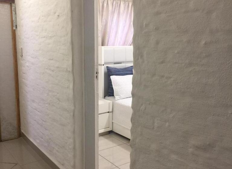 بنسيون Patzerella's Cozy Nest