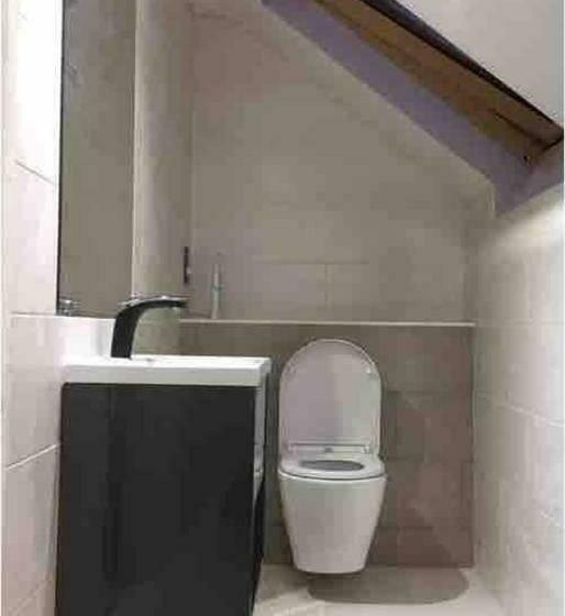 펜션 Private Double Room With New Ensuite Shower Room