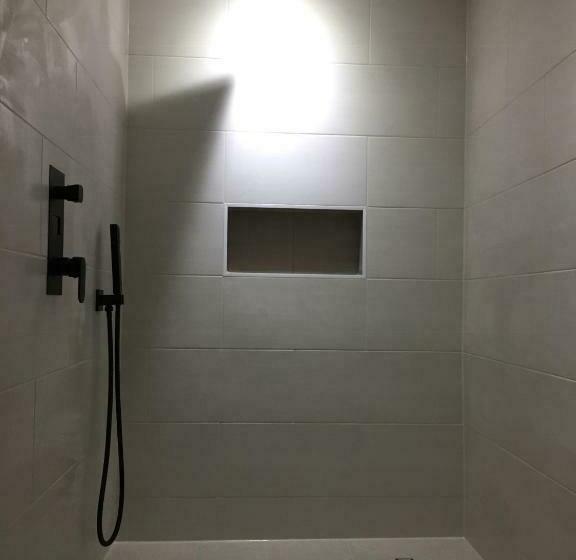 펜션 Private Double Room With New Ensuite Shower Room