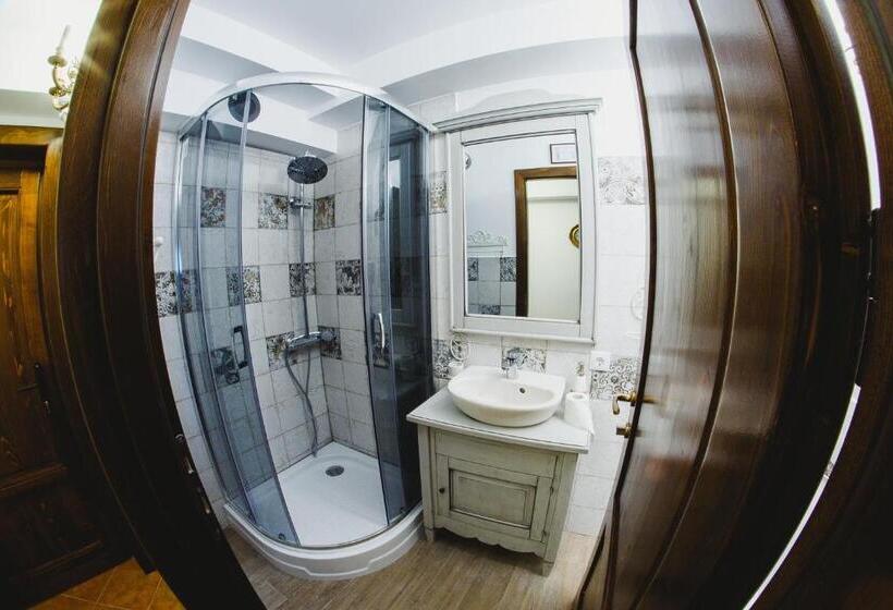 بنسيون Cabana Dintre Vii