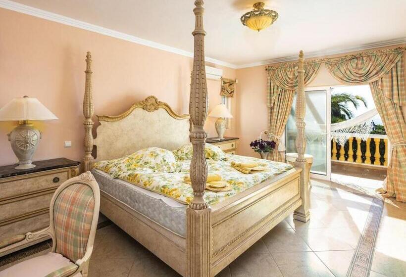 پانسیون Villa Vale De Lapa Amazing Sea Views Heated Swimming Pool Jacuzzi Ac   Stunning House