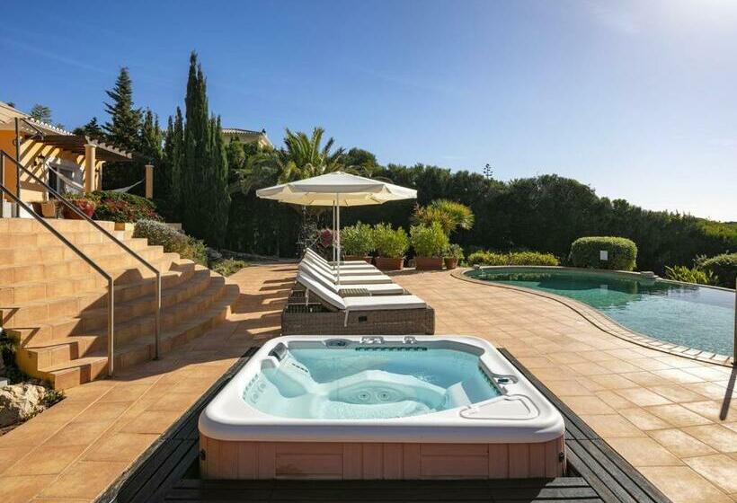 پانسیون Villa Vale De Lapa Amazing Sea Views Heated Swimming Pool Jacuzzi Ac   Stunning House