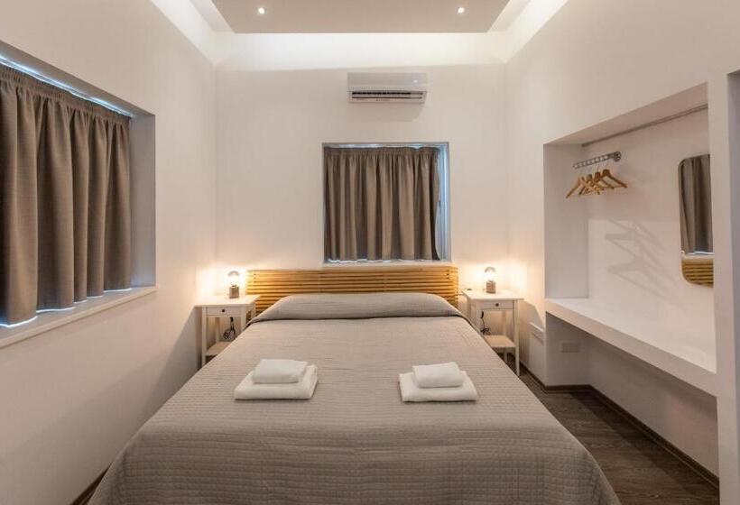 Rooms Unique Staying In Paphos Centre