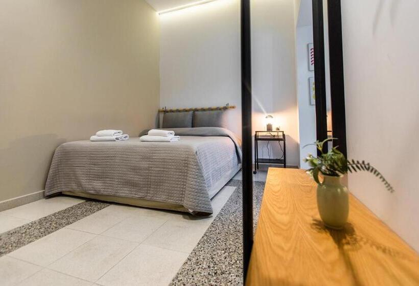 Rooms Unique Staying In Paphos Centre