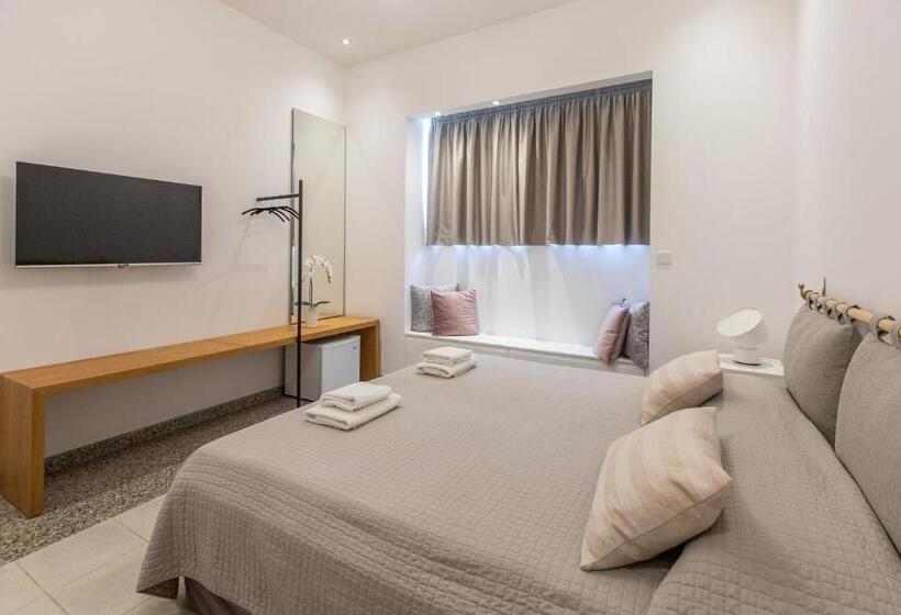 Rooms Unique Staying In Paphos Centre