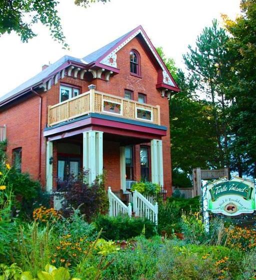 Turtle Island Bed And Breakfast