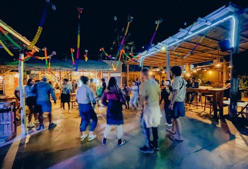 Viajero Paracas Hostel