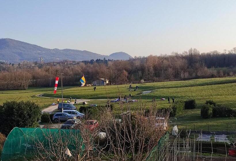 הוסטל Cornizzolo Bed Breakfast