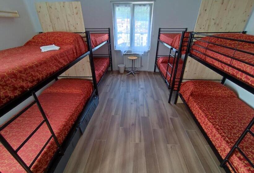 הוסטל Cornizzolo Bed Breakfast