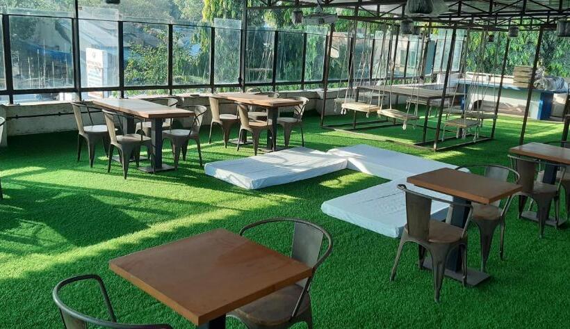 فندق صغير Mayura Aureole Coliving