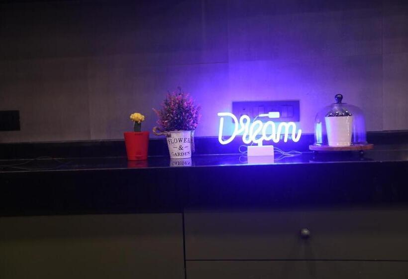 فندق صغير Mayura Aureole Coliving