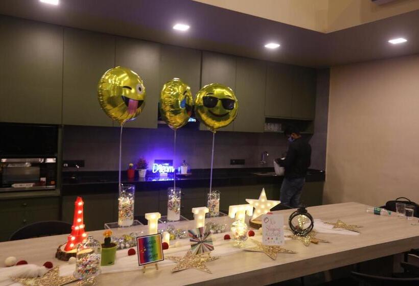 فندق صغير Mayura Aureole Coliving