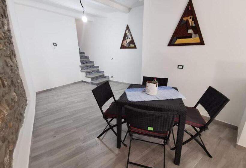 ベッドアンドブレックファースト Ai Monachelli