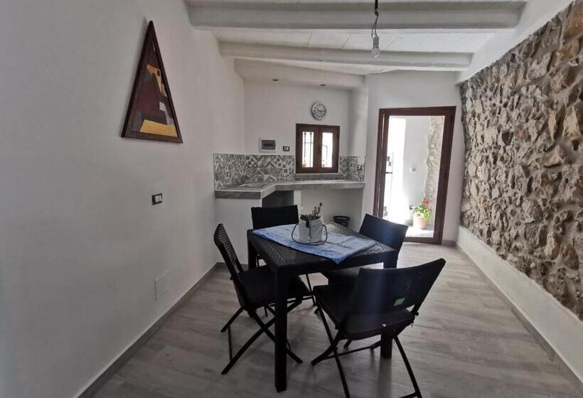 ベッドアンドブレックファースト Ai Monachelli