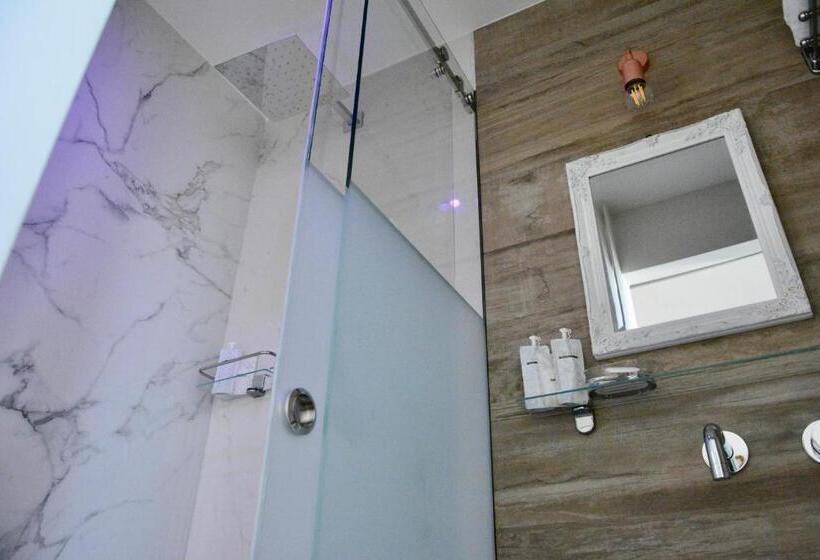 ベッドアンドブレックファースト Domus Aleria Deluxe Rooms