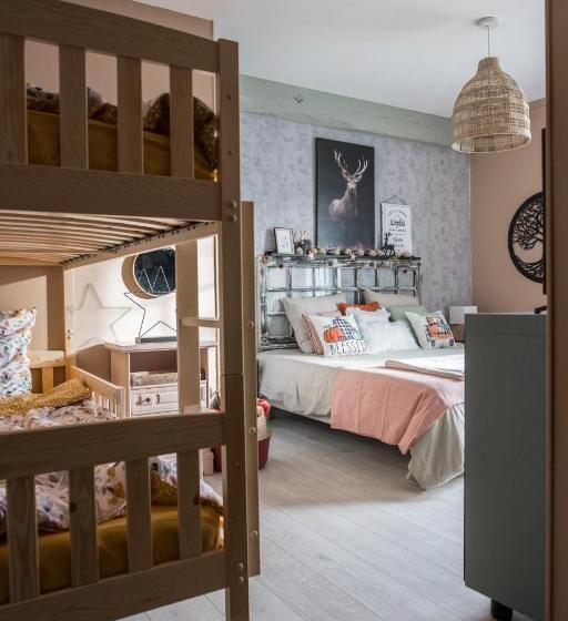 ベッドアンドブレックファースト La Norélie