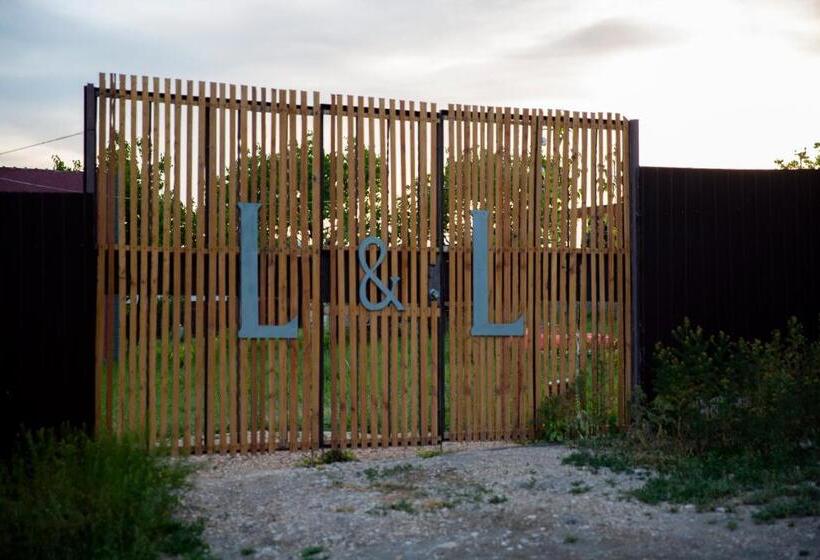 مبيت وإفطار Noravank L And L