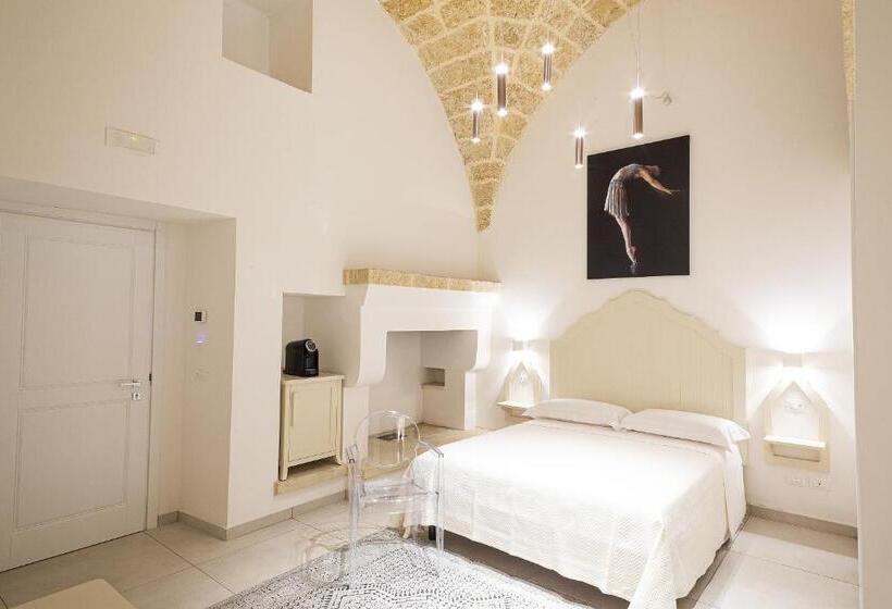 مبيت وإفطار Palazzo Alma Luxury Rooms