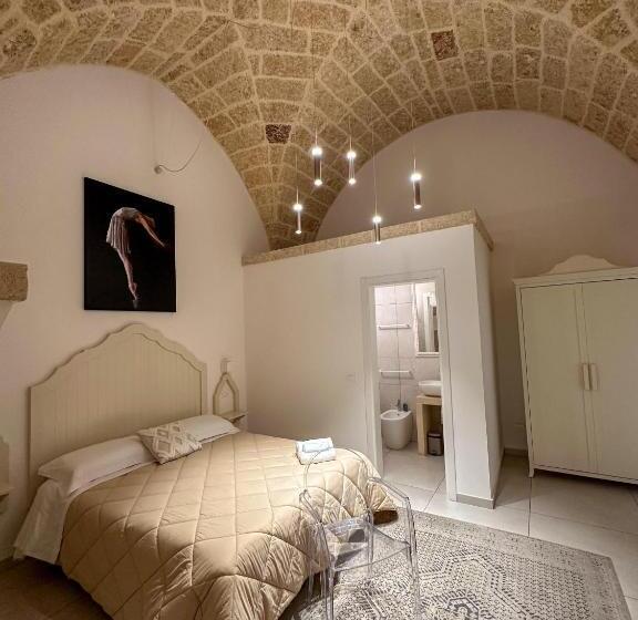 مبيت وإفطار Palazzo Alma Luxury Rooms