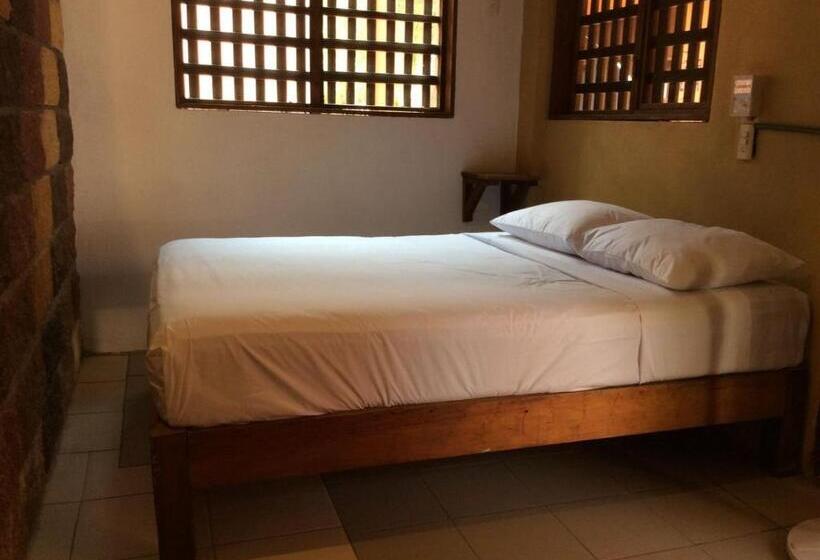 تختخواب و صبحانه Punta Mar