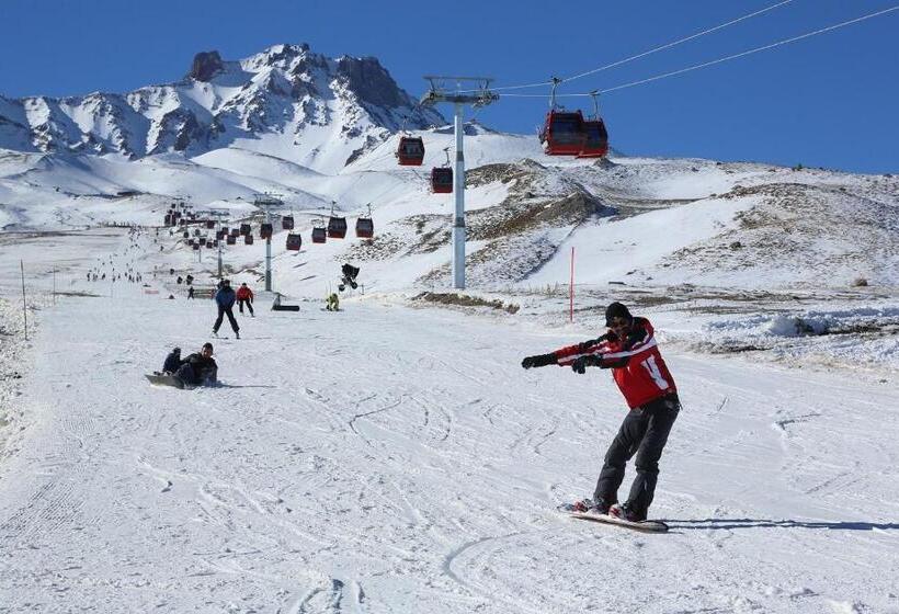 민박 Underground Cave Suites