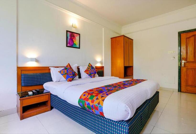 Fabhotel Prime Golden Emerald   Nr St Mary S Church Cni