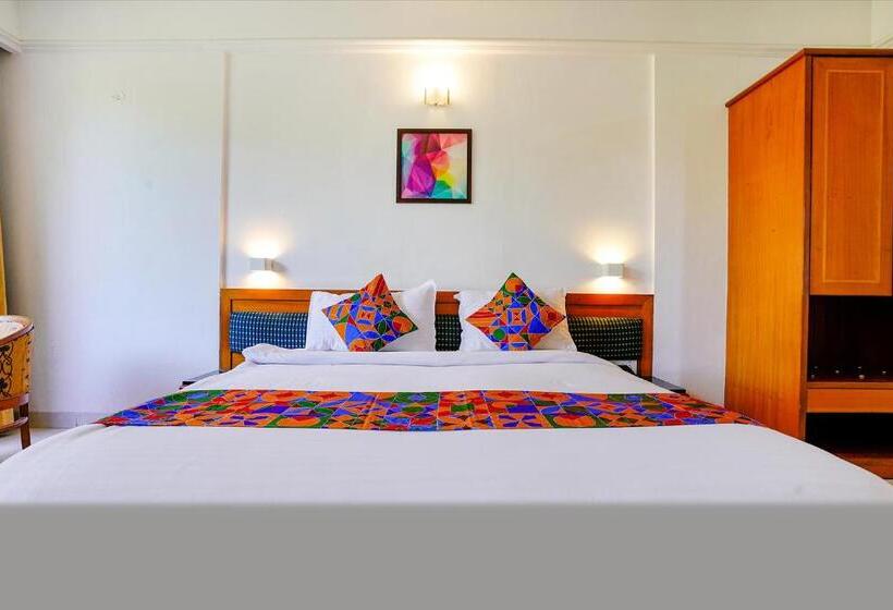 Fabhotel Prime Golden Emerald   Nr St Mary S Church Cni