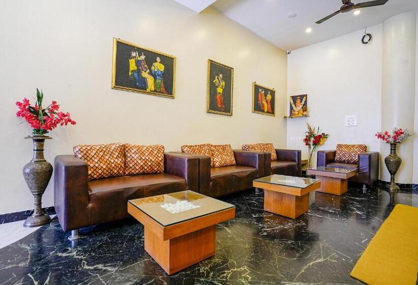 Fabhotel Prime Golden Emerald   Nr St Mary S Church Cni