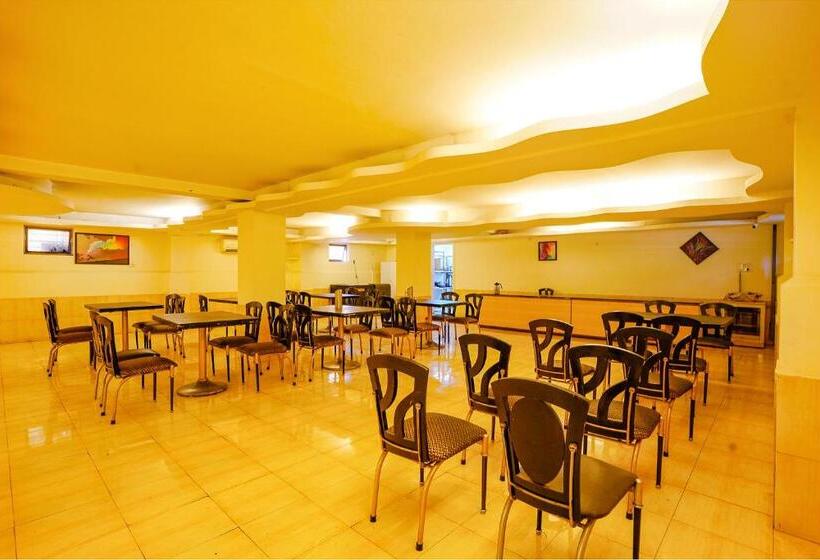 Fabhotel Prime Golden Emerald   Nr St Mary S Church Cni