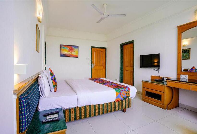 Fabhotel Prime Golden Emerald   Nr St Mary S Church Cni