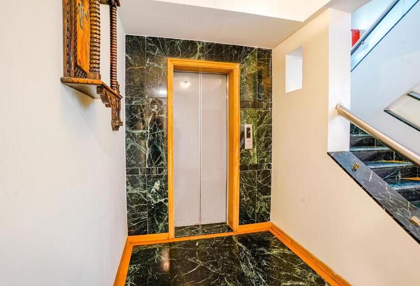 Fabhotel Prime Golden Emerald   Nr St Mary S Church Cni