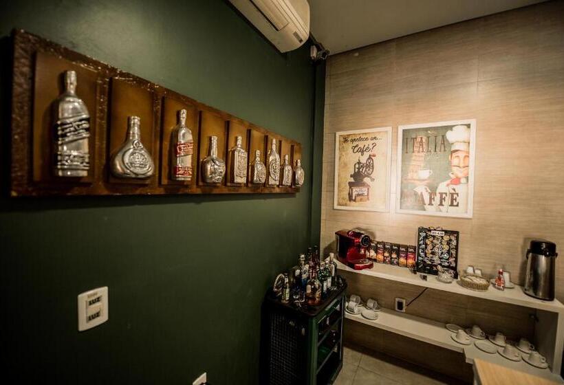 ホテル Balsas Premier