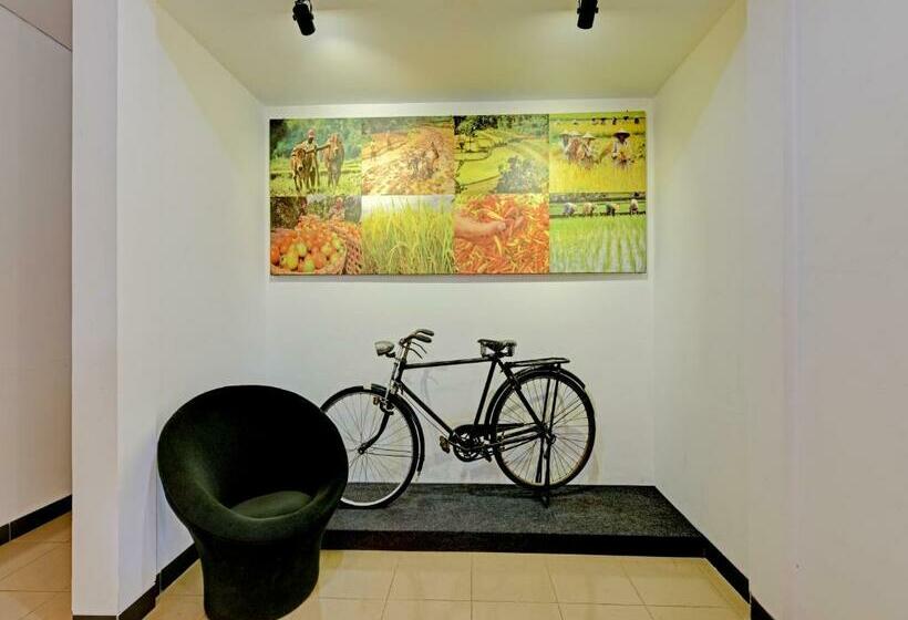 فندق Capital O 90497 Navaya Guest House